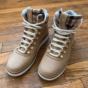 COLE HAAN ZG EXPL GETAWAY SUEDE WINTER BOOT Sz 7